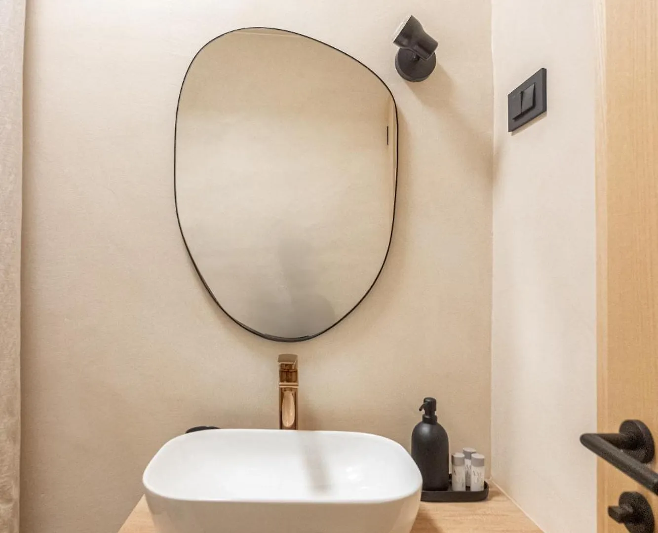 ****  Lo͝Or Luxury Retreat Hotel Stobreč Kroatien