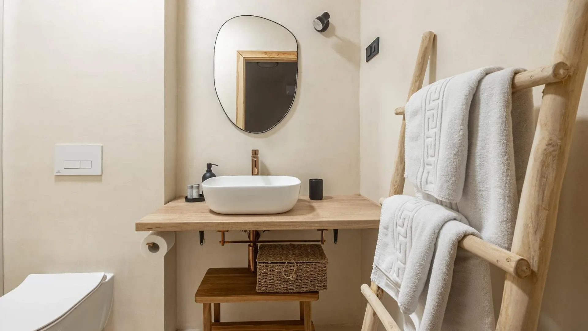 Lo͝Or Luxury Retreat Hotel Stobreč
